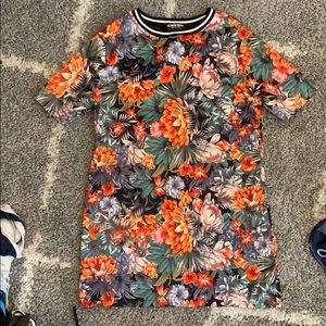 Floral mini crew neck dress